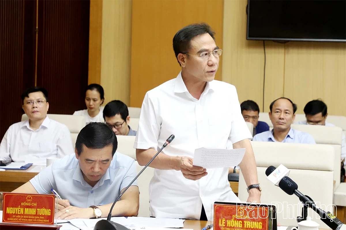 Chủ tịch UBND tỉnh Trần Duy Đông chủ trì phiên họp chuyên đề về xây dựng văn bản quy phạm pháp luật