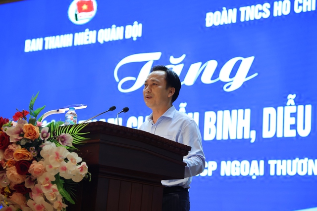 Đoàn Thanh niên Chính phủ thăm, động viên lực lượng diễu binh, diễu hành dịp kỷ niệm 80 năm Ngày Quốc khánh- Ảnh 1.