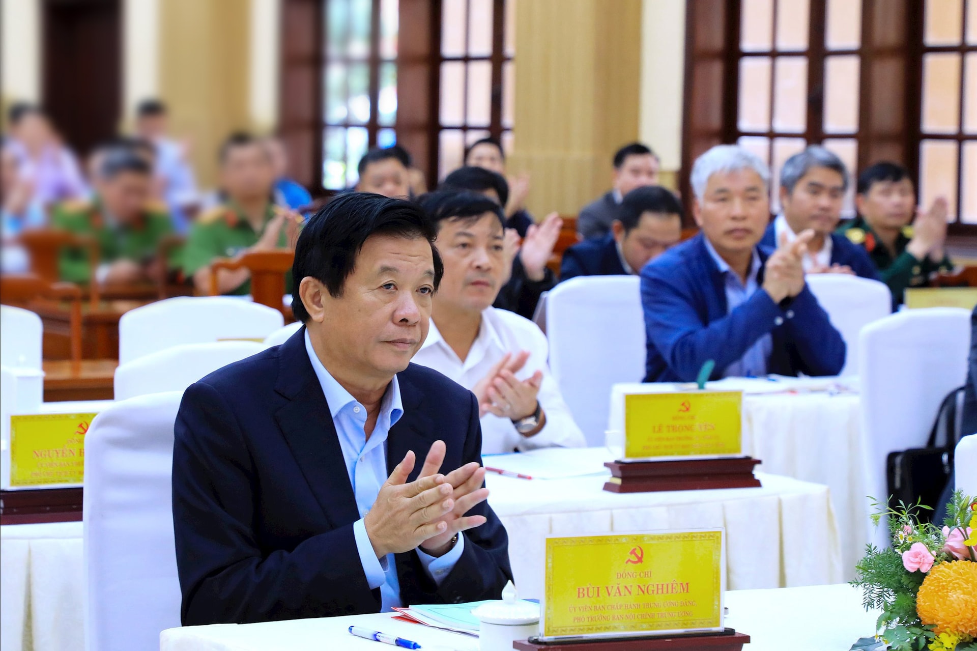 2-dong-chi-bui-van-nghiem-uy-vien-ban-chap-hanh-trung-uong-dang-pho-truong-ban-noi-chinh-trung-uong-du-hoi-nghi(1).jpg