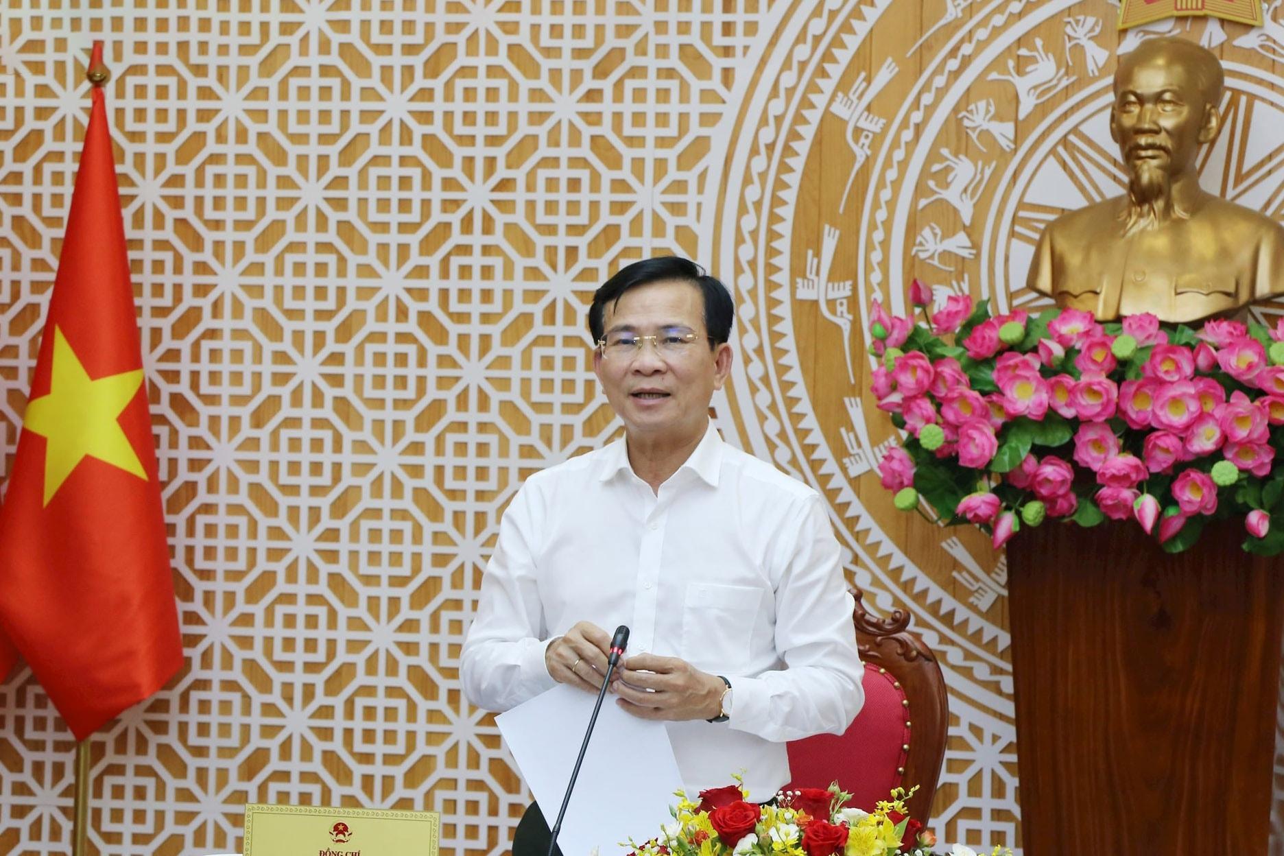 Phó Bí thư Tỉnh ủy, Chủ tịch UBND tỉnh Hồ Văn Mười chỉ đạo tổ chức Hội nghị Xúc tiến đầu tư năm 2025 trên tinh thần tiết kiệm nhưng chu đáo và hiệu quả