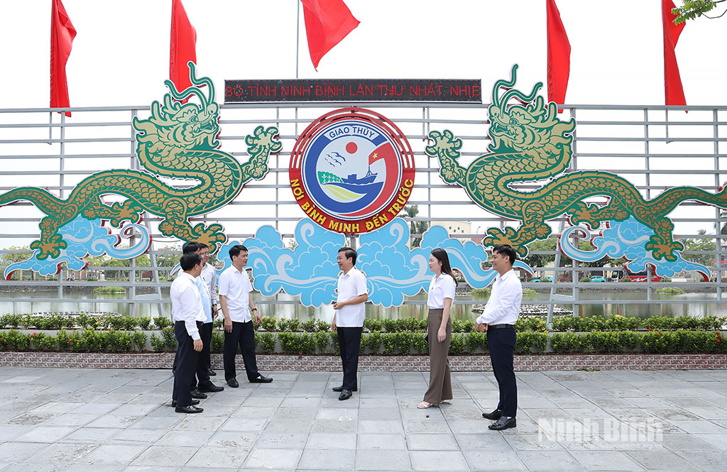 Đoàn kiểm tra thực tế tại xã Giao Thủy