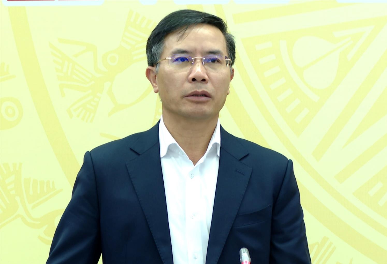 Chủ tịch UBND thành phố Phạm Đức Ấn chỉ đạo tại cuộc họp. Ảnh: ĐÌNH HIỀN