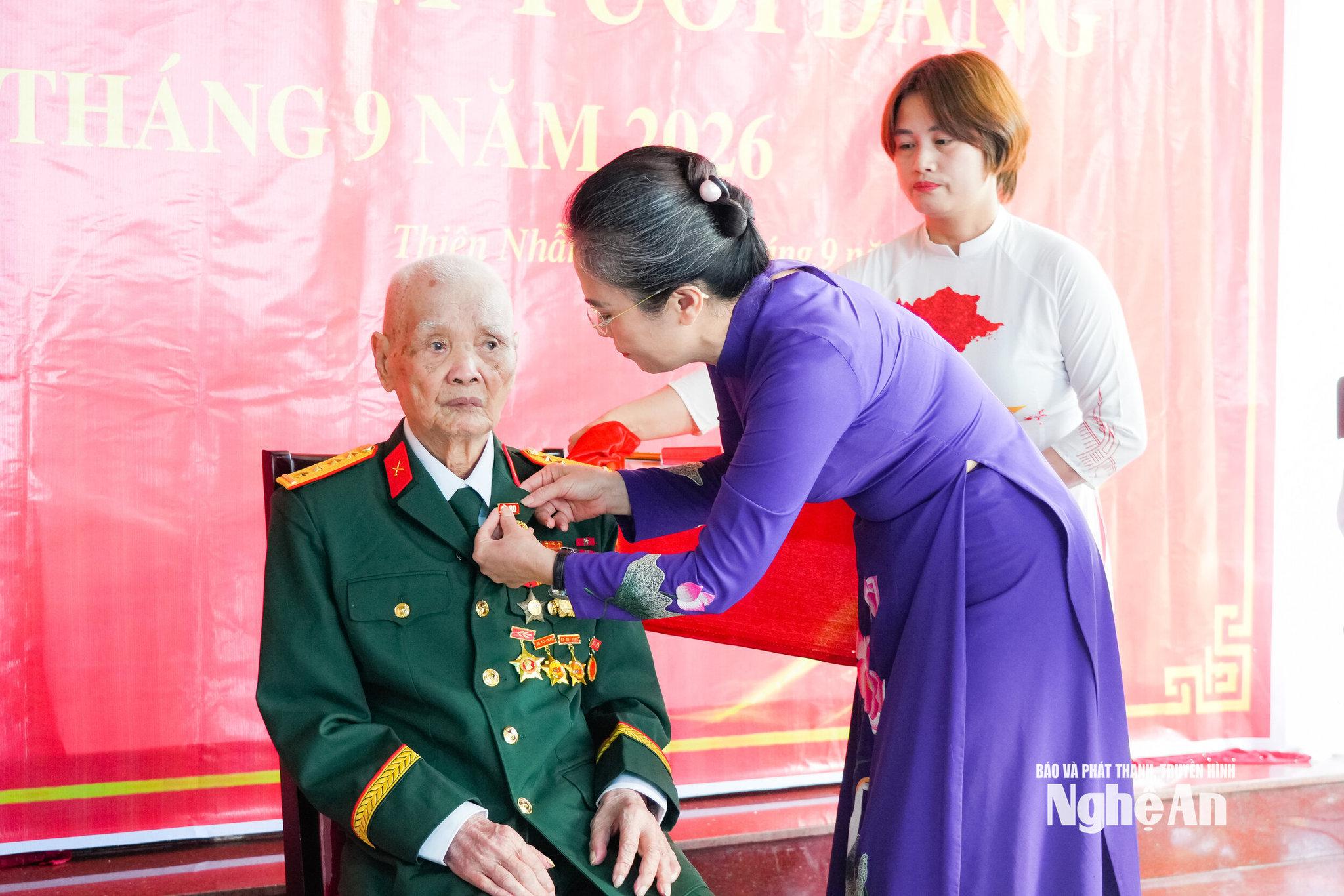 Chị sinh