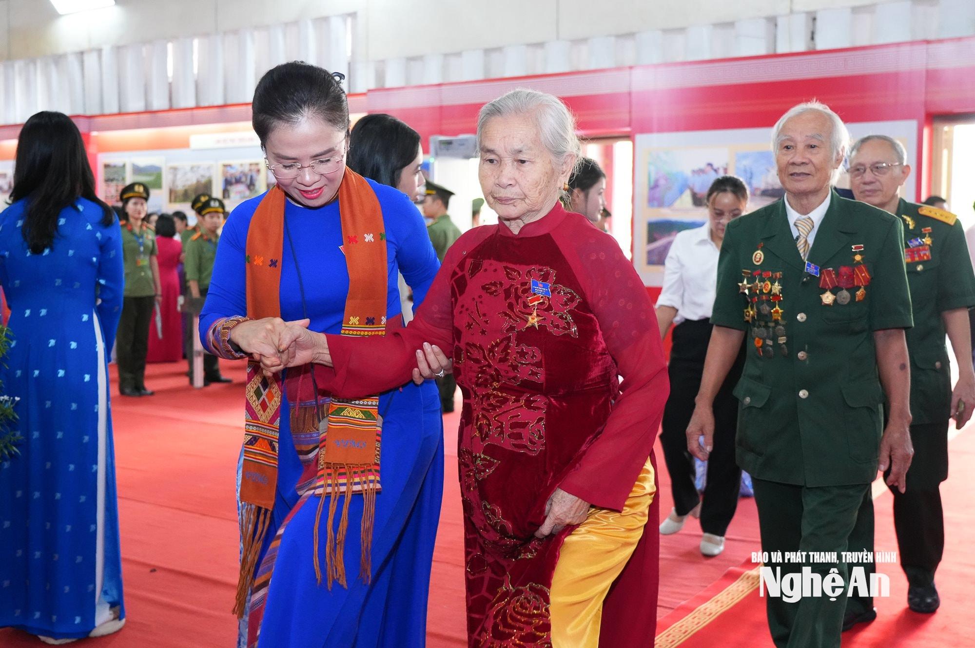 Đại hội Đảng-29