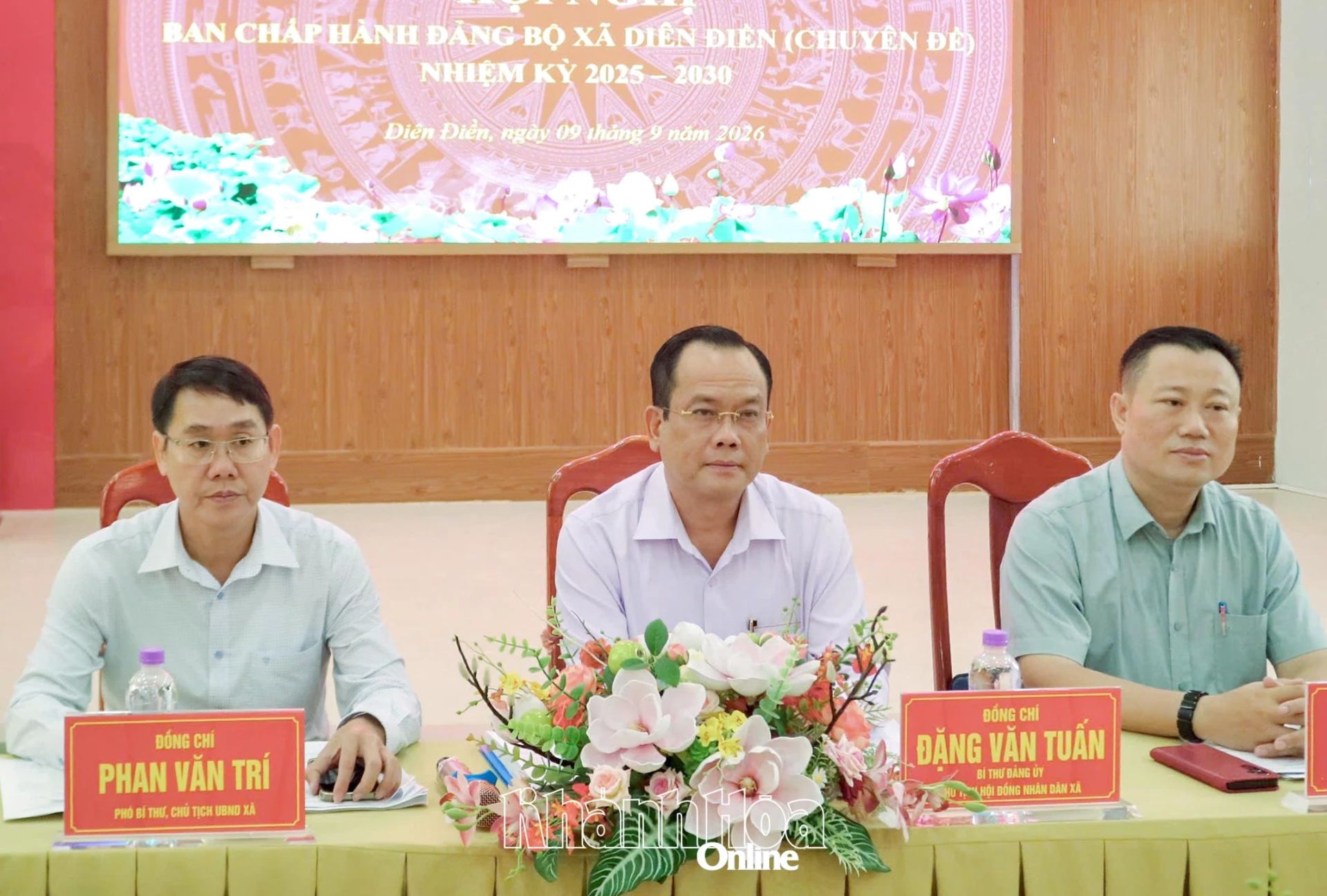 Lãnh đạo Đảng ủy xã Diên Điền chủ trì hội nghị.