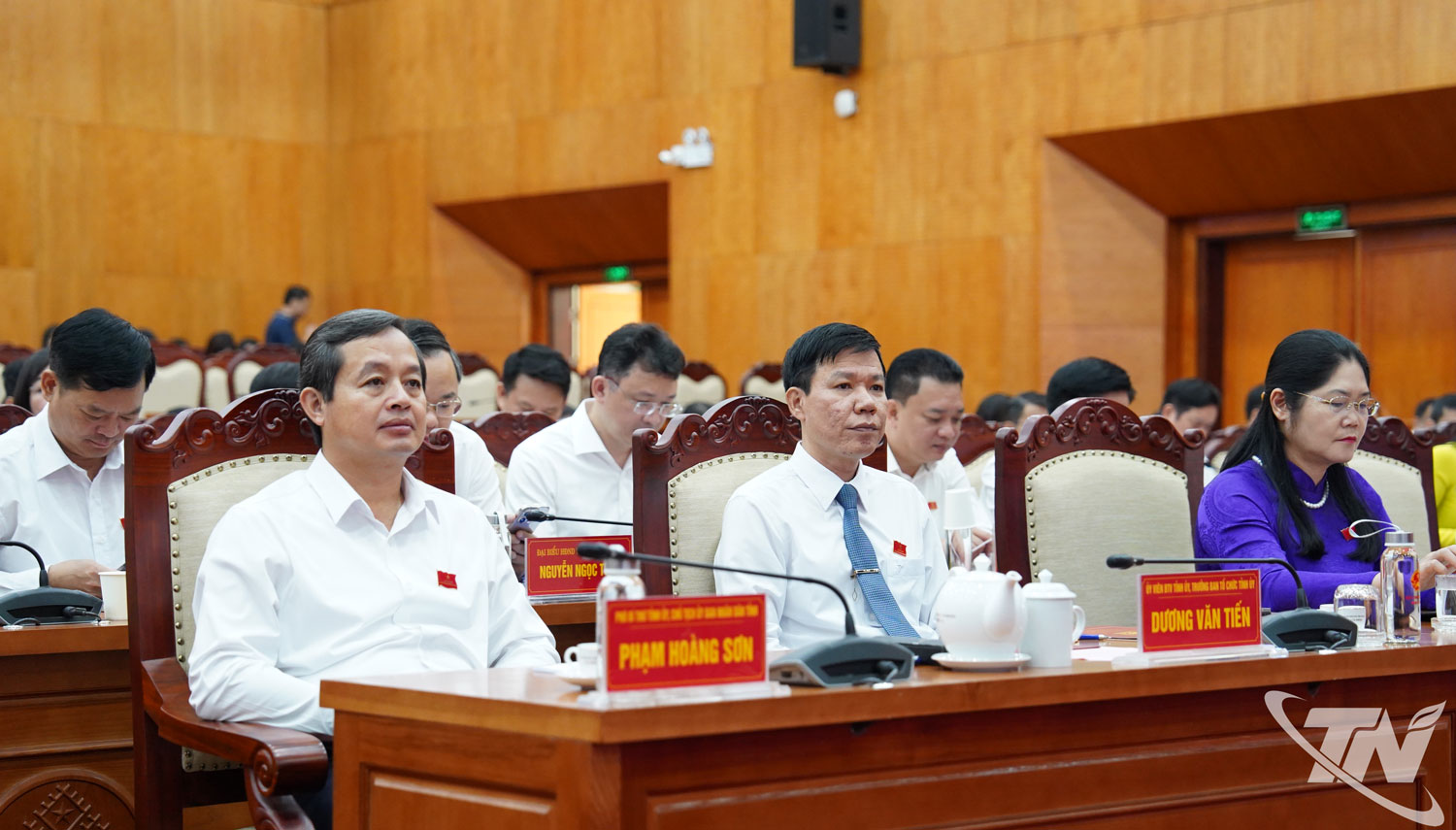 Các đại biểu tham dự Kỳ họp