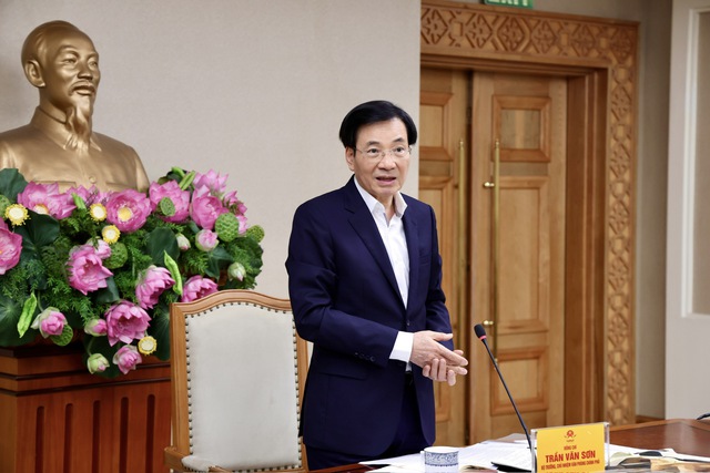 Quyết liệt cắt giảm TTHC, đẩy mạnh chuyển đổi số trong cơ quan nhà nước- Ảnh 6.