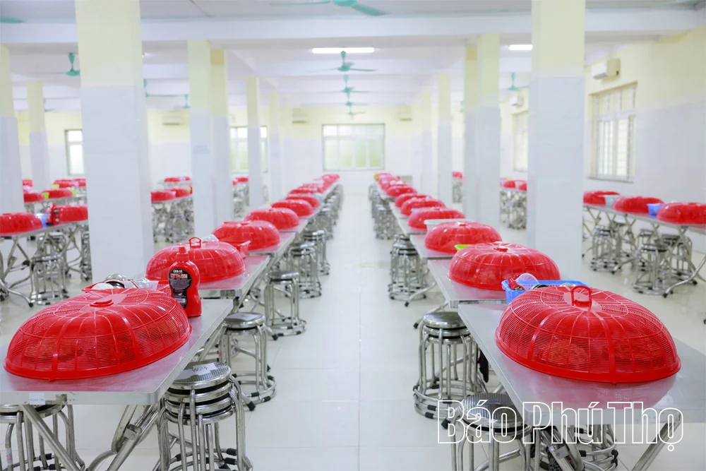 Nâng cao chất lượng bữa ăn nội trú