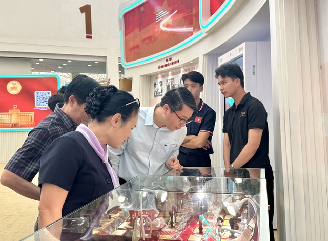 Văn phòng Chính phủ được nhận Bằng khen của Thủ tướng và giải ‘Không gian trưng bày tiêu biểu’- Ảnh 4. Văn phòng Chính phủ được nhận Bằng khen của Thủ tướng và giải ‘Không gian trưng bày tiêu biểu’- Ảnh 4.