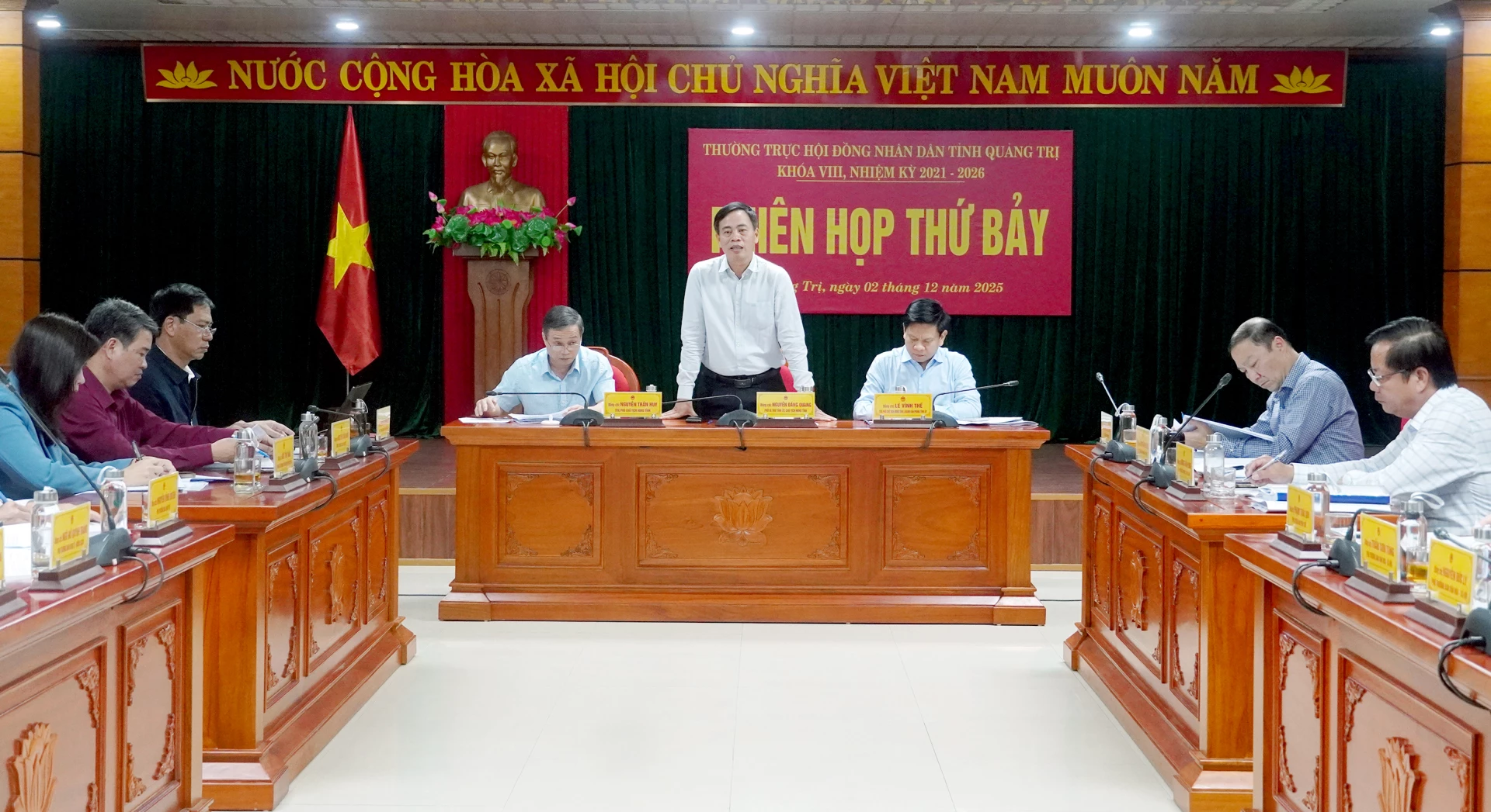 Quang cảnh phiên họp - Ảnh: N.M