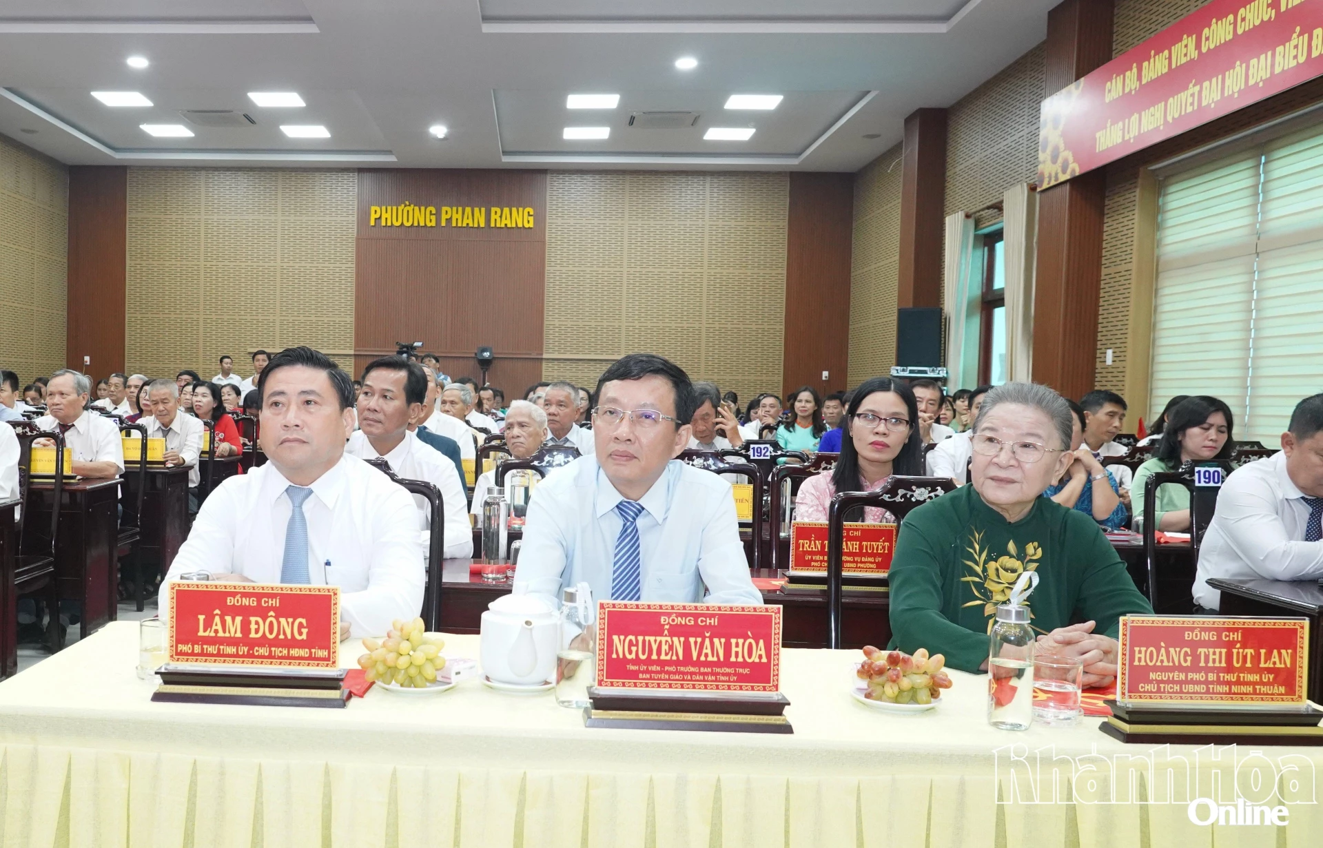 Đồng chí Lâm Đông – Phó Bí thư Tỉnh uỷ, chủ tịch HĐND tỉnh dự buổi gặp mặt.
