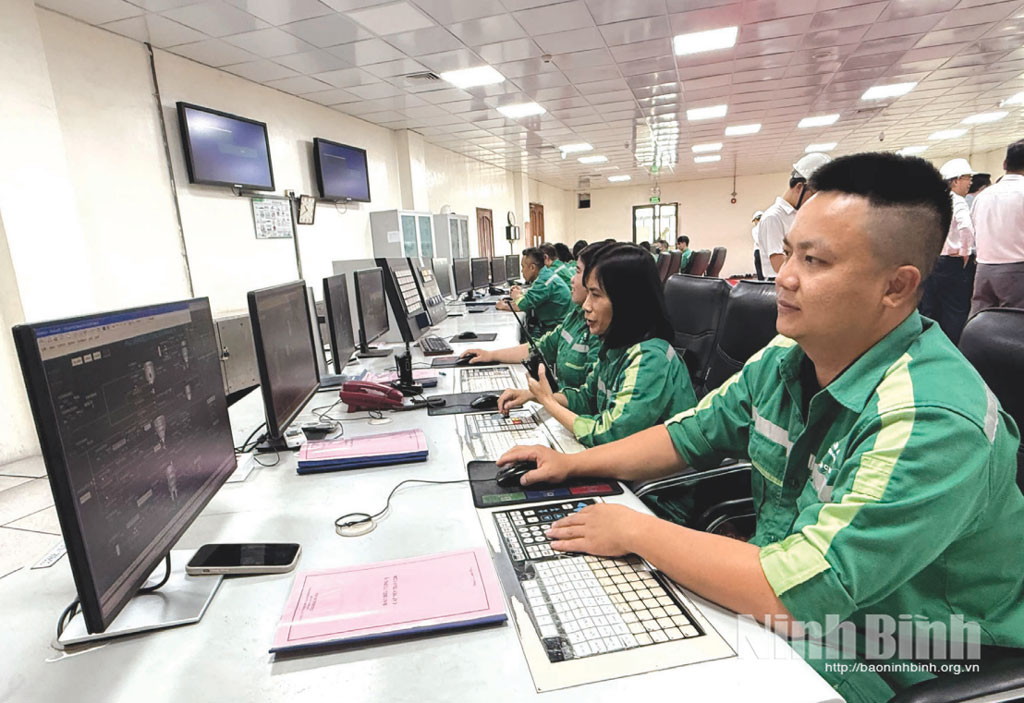 Trung tâm điều hành thông minh của Công ty TNHH một thành viên Đạm Ninh Bình tại KCN Khánh Phú.
