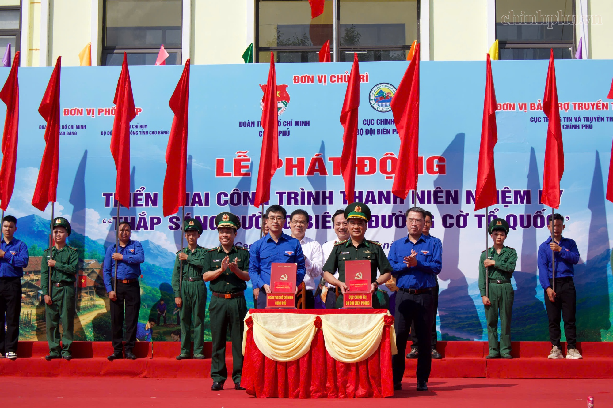 Phát động Công trình thanh niên nhiệm kỳ 'Thắp sáng đường biên - Đường cờ Tổ quốc'- Ảnh 4.