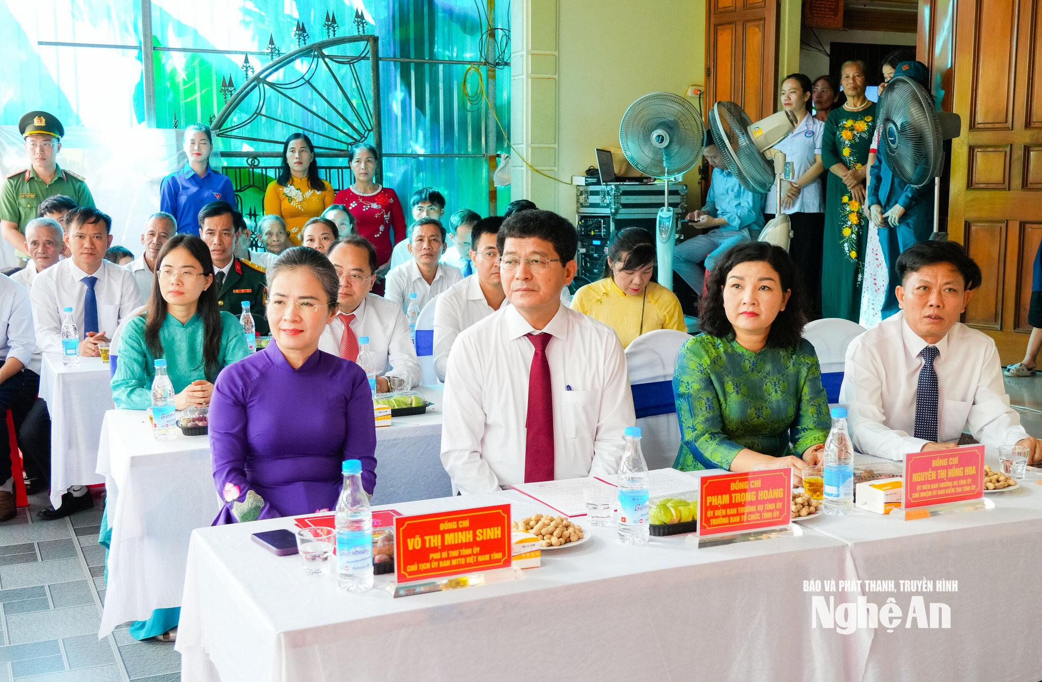 chị sinh 2