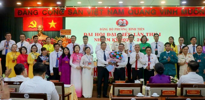 Ra mắt Ban Chấp hành Đảng bộ phường Bình Tiên, nhiệm kỳ 2025-2030 (Ảnh SGGP)