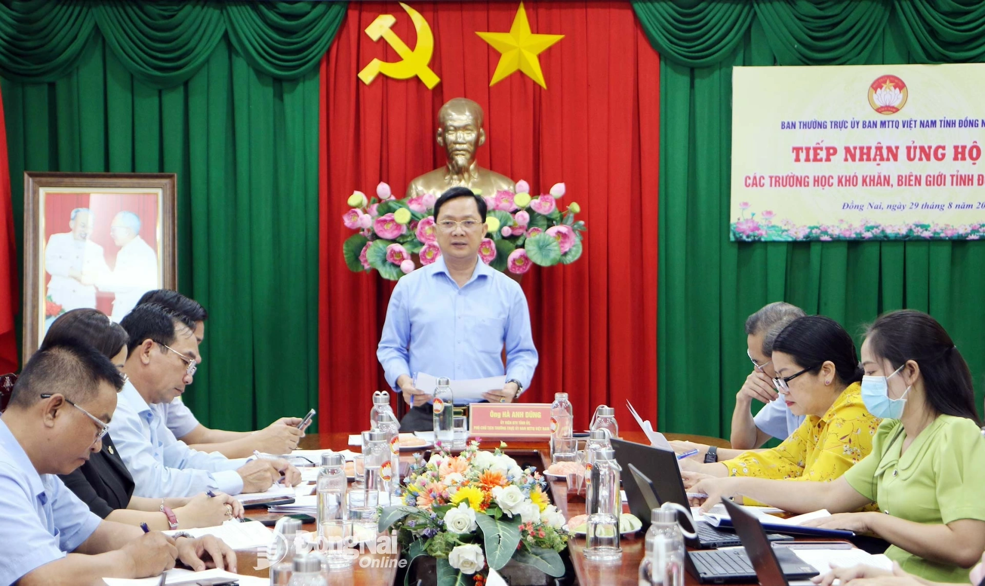 Ủy viên Ban Thường vụ Tỉnh ủy, Phó Chủ tịch Thường trực Ủy ban MTTQ Việt Nam tỉnh Đồng Nai Hà Anh Dũng phát biểu tại buổi làm việc. Ảnh: Văn Truyên