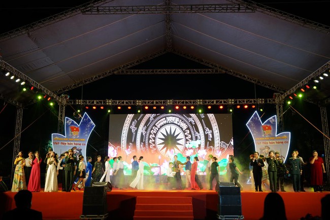 Đà Nẵng tham gia Liên hoan Nghệ thuật quần chúng Khu dân cư toàn quốc - Ảnh 1. Đà Nẵng tham gia Liên hoan Nghệ thuật quần chúng Khu dân cư toàn quốc - Ảnh 1.