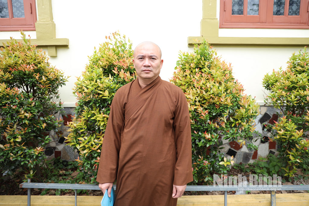 Đại đức Thích Thanh Thủy, trụ trì chùa Dần, thôn Nhì, xã Hiển Khánh.