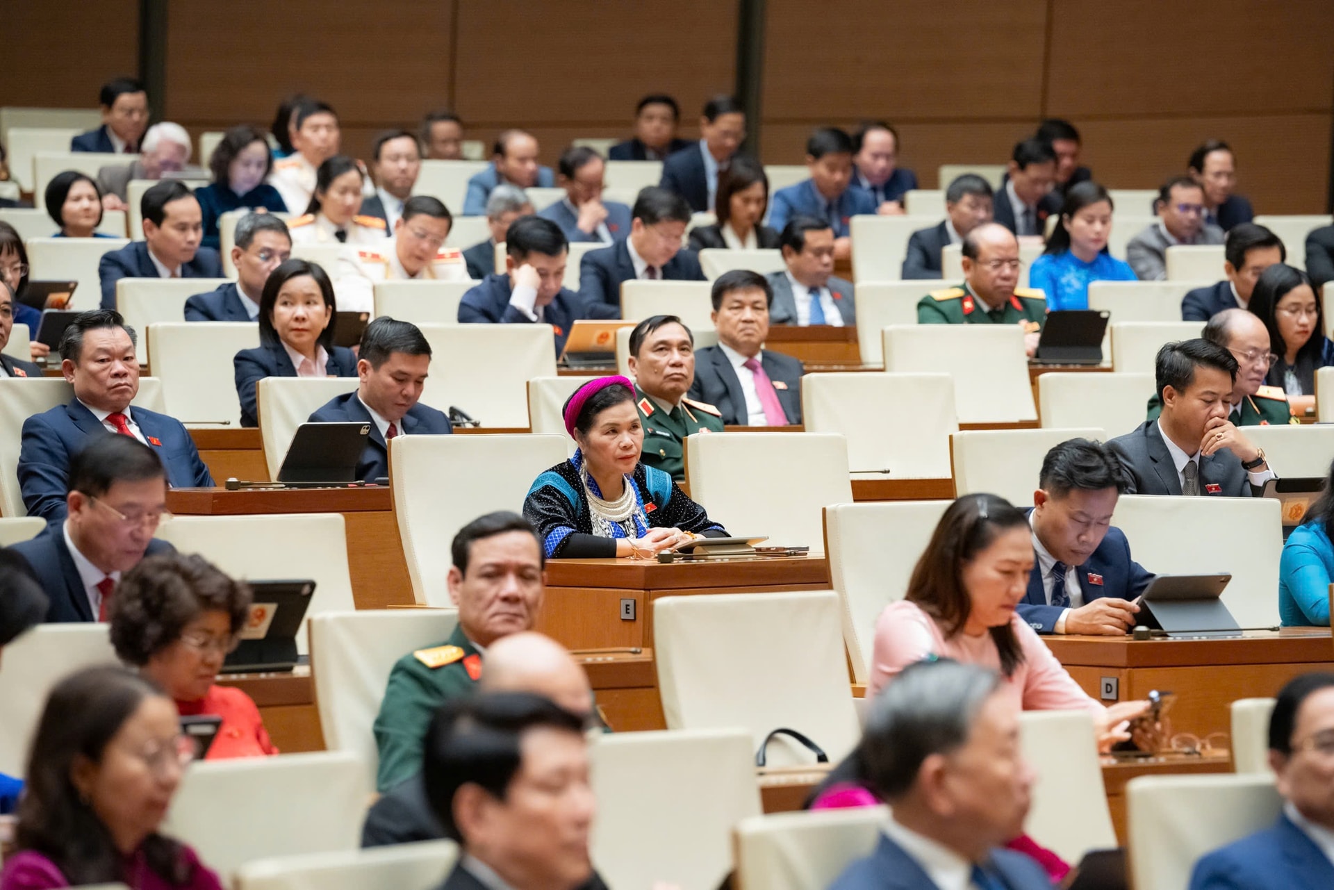 Quốc hội quyết nghị về phụ cấp, tiền lương, lương hưu, trợ cấp cùng nhiều vấn đề quốc kế, dân sinh- Ảnh 13. Quốc hội quyết nghị về phụ cấp, tiền lương, lương hưu, trợ cấp cùng nhiều vấn đề quốc kế, dân sinh- Ảnh 13.