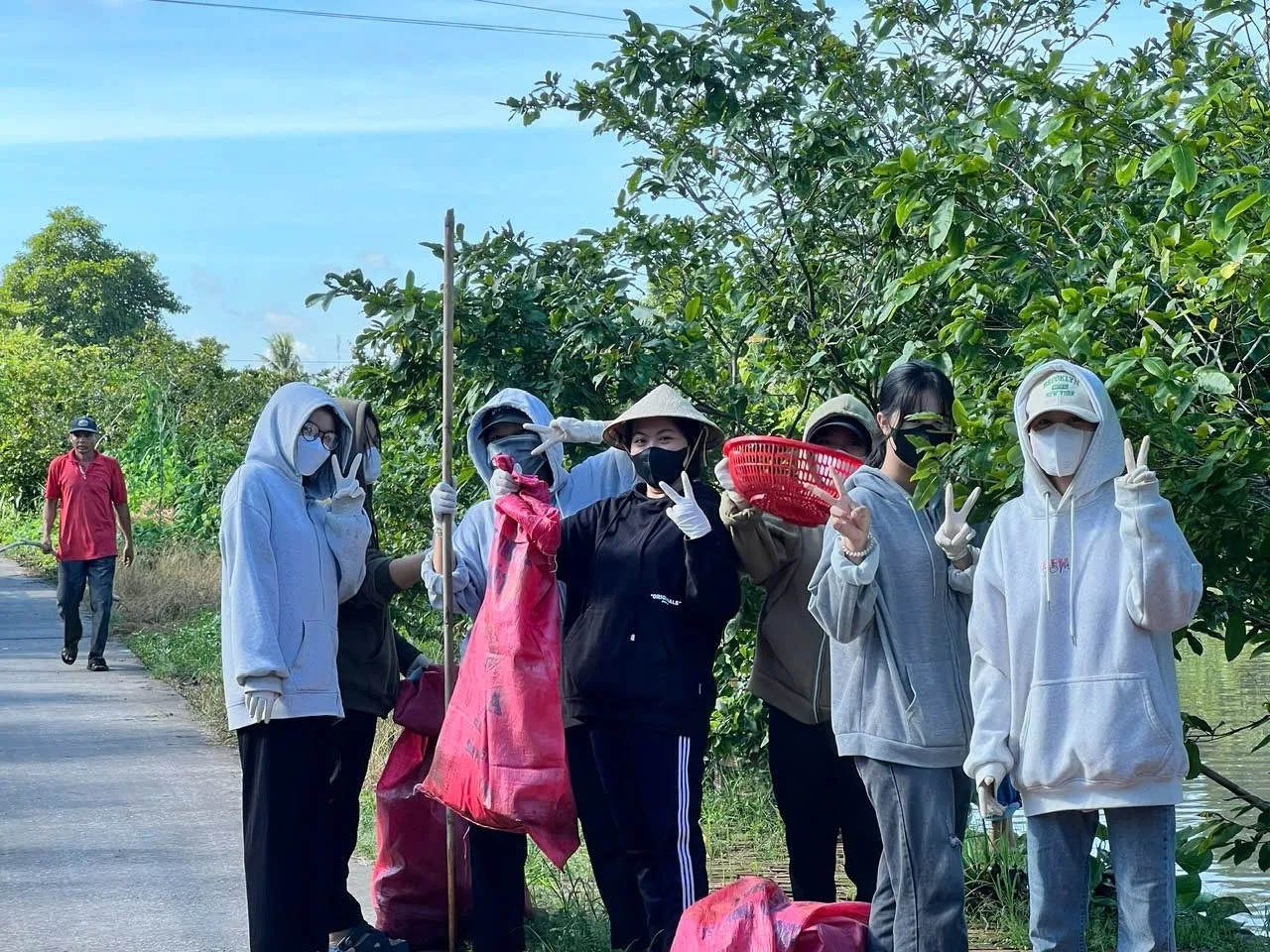 Từ dòng kênh quê đến niềm tin của nhân dân