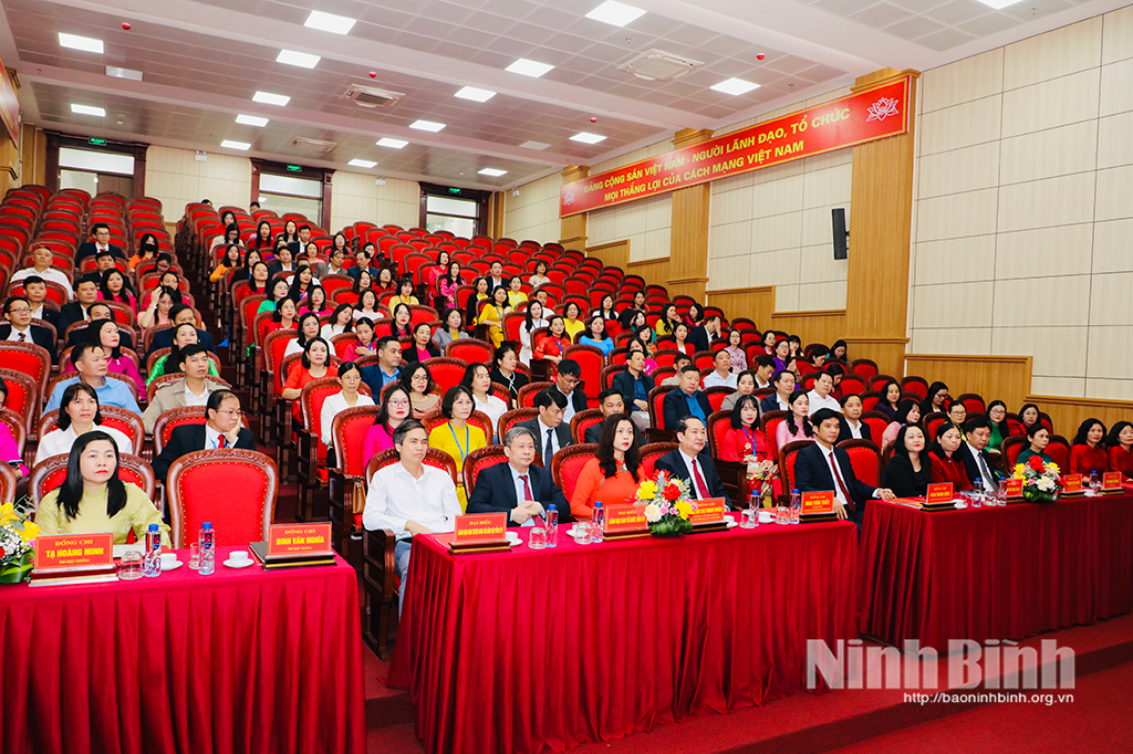 C&aacute;c đại biểu dự hội nghị.