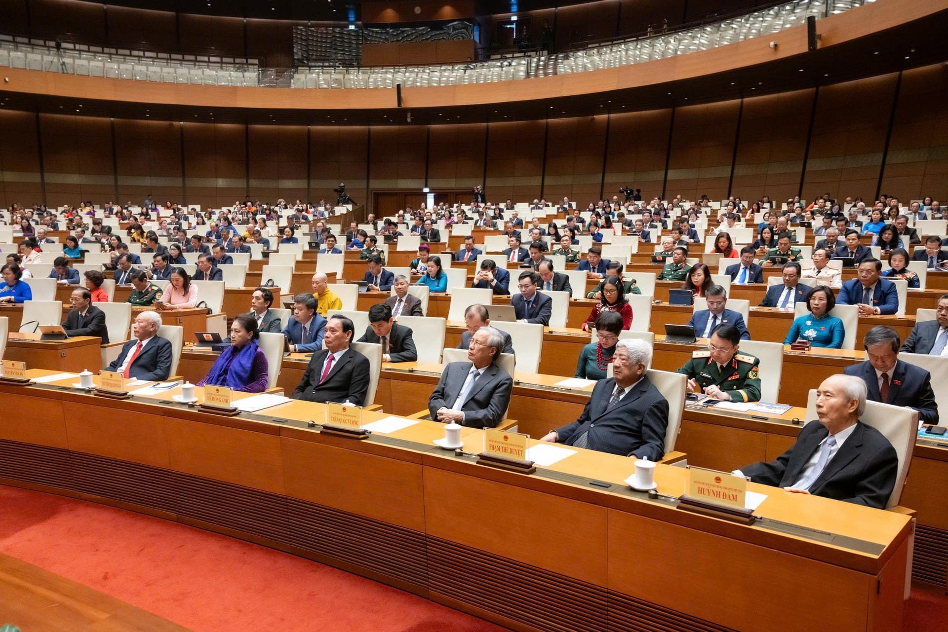 Quốc hội quyết nghị về phụ cấp, tiền lương, lương hưu, trợ cấp cùng nhiều vấn đề quốc kế, dân sinh- Ảnh 21. Quốc hội quyết nghị về phụ cấp, tiền lương, lương hưu, trợ cấp cùng nhiều vấn đề quốc kế, dân sinh- Ảnh 21.