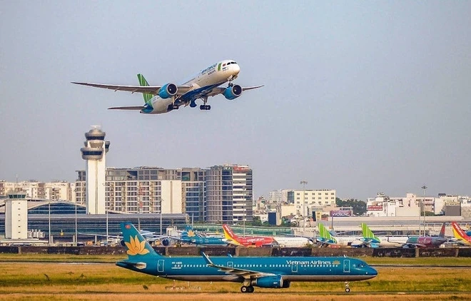 Đề xuất phụ thu nhiên liệu các đường bay nội địa, giá vé bay có thể tăng từ tháng 4