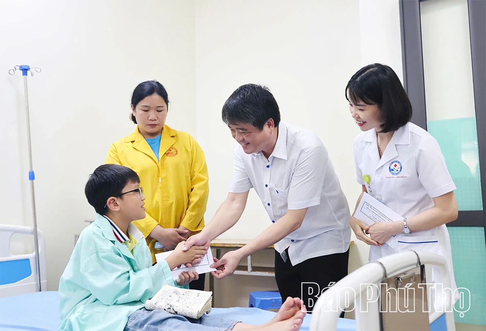 Quỹ Bảo trợ trẻ em tỉnh Ph&uacute; Thọ &ndash; Cầu nối nh&acirc;n &aacute;i n&acirc;ng c&aacute;nh ước mơ