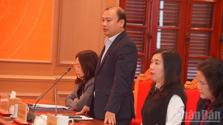 Đồng chí Lê Hải Bình phát biểu tại phiên họp. ndo_br_dsc04217.jpg