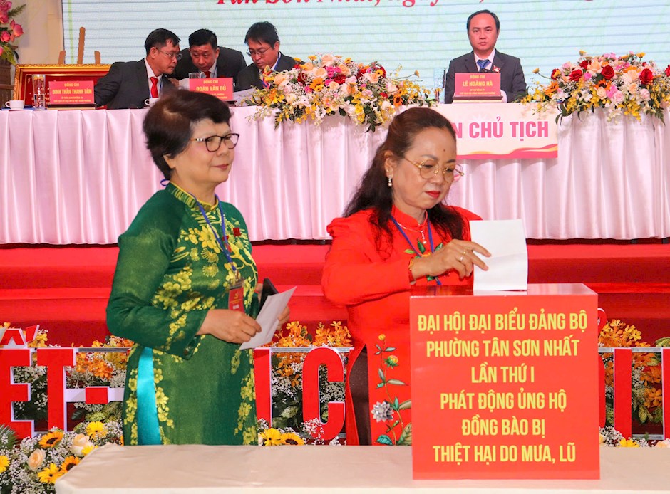 Đại biểu tham gia đóng góp ủng hộ