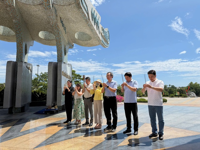 Giáo dục truyền thống cách mạng và lòng yêu nước từ tấm gương Mẹ Việt Nam Anh hùng- Ảnh 1.