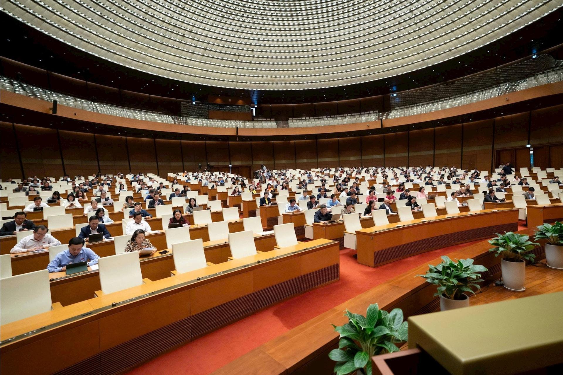 Quang cảnh kỳ họp thứ 10, Quốc hội khoá XV