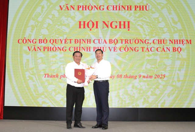 Trao Quyết định bổ nhiệm lãnh đạo Hội trường Thống Nhất và Cục Quản trị - Tài vụ- Ảnh 1.