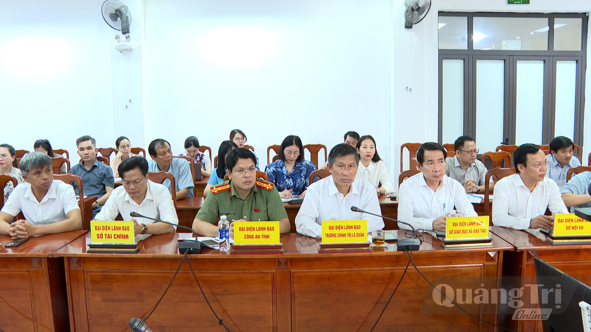 Đại biểu tham dự hội thảo - Ảnh: NL