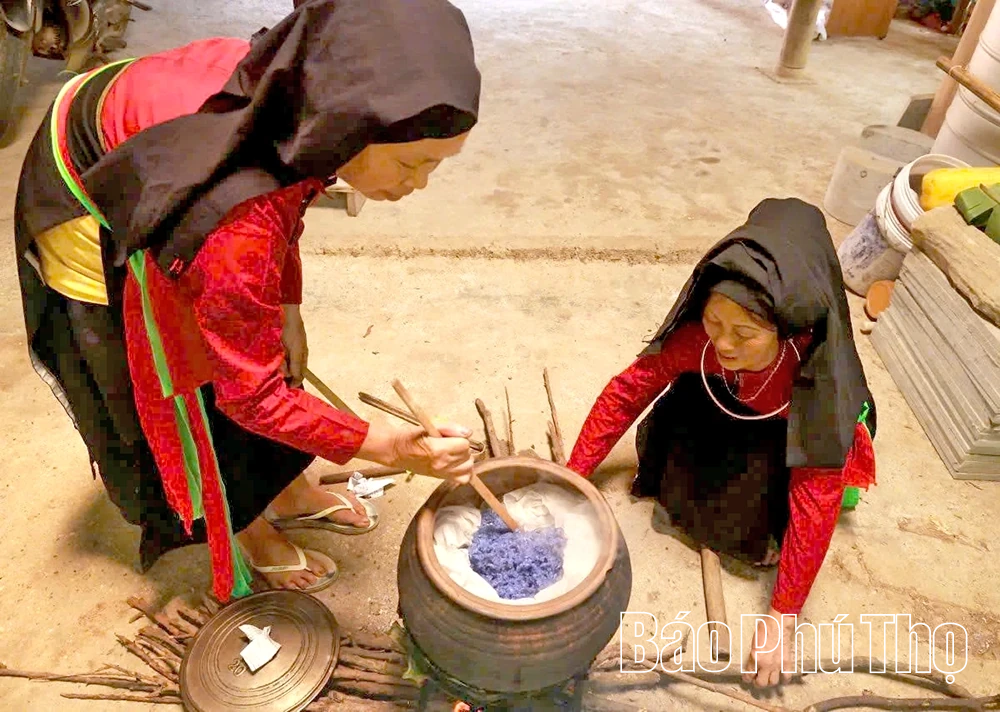 Xôi ngũ sắc - Đậm đà hương sắc núi rừng