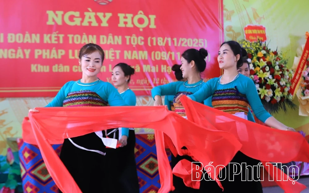 Ngày hội đại đoàn kết toàn dân tộc xóm Lác, xã Mai Hạ