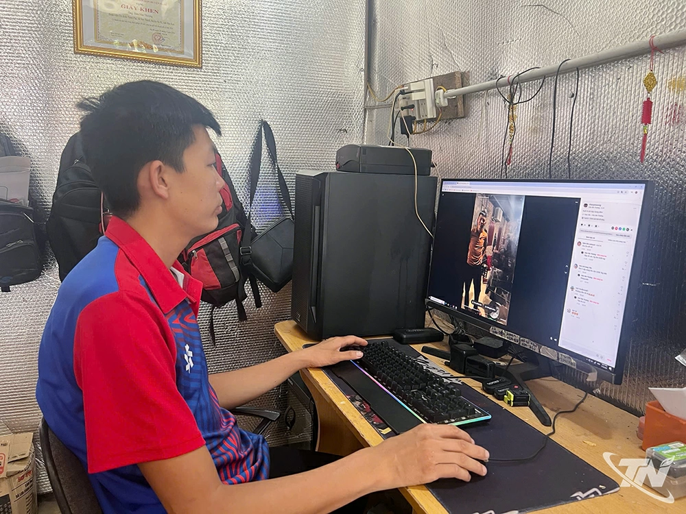 Anh Hứa Văn Thượng, xã Na Rì (Thái Nguyên) xây dựng kênh bán hàng trên Tiktok.