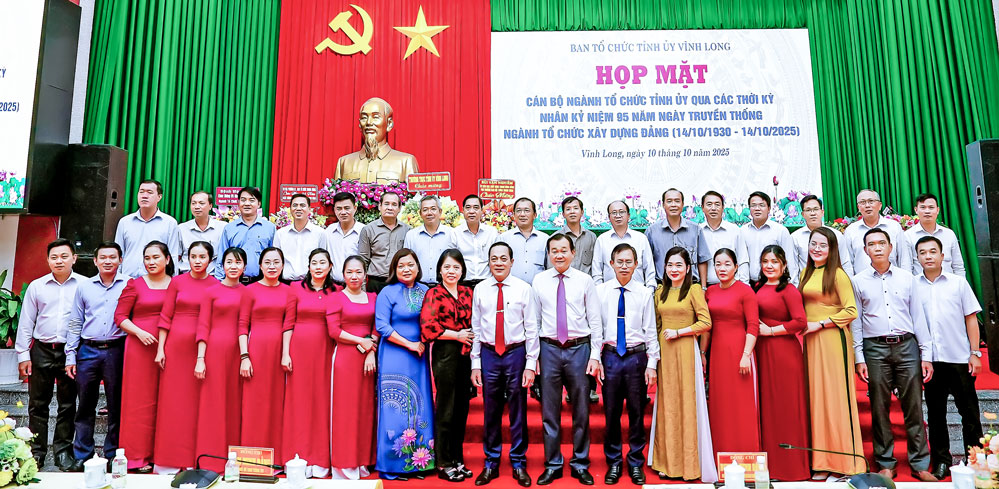 Cán bộ, đảng viên ngành tổ chức xây dựng Đảng không ngừng rèn luyện, học tập, đáp ứng yêu cầu, nhiệm vụ trong tình hình mới.