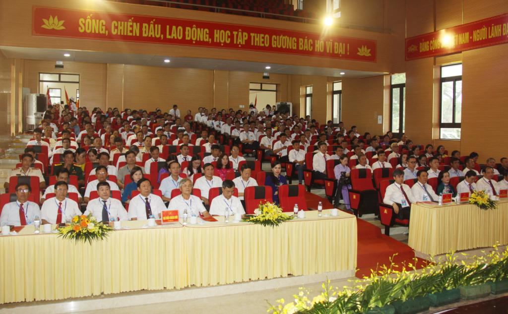 Quang cảnh đại hội