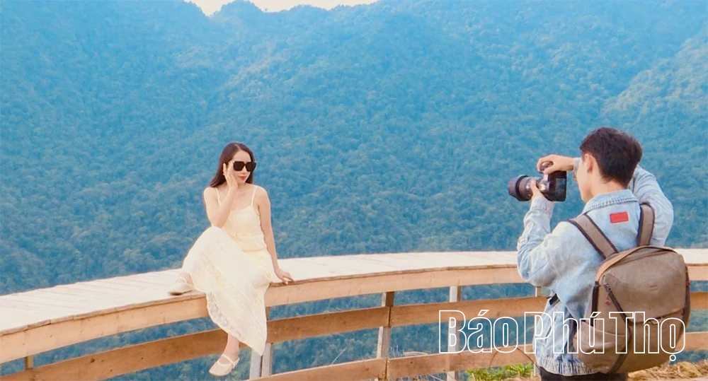 Chàng trai Sán Dìu thổi làn gió mới vào du lịch Tam Đảo