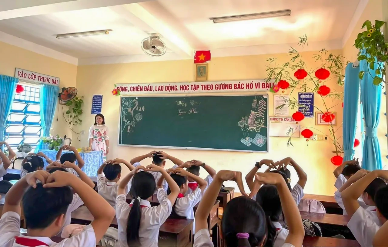 Gương sáng nơi bục giảng