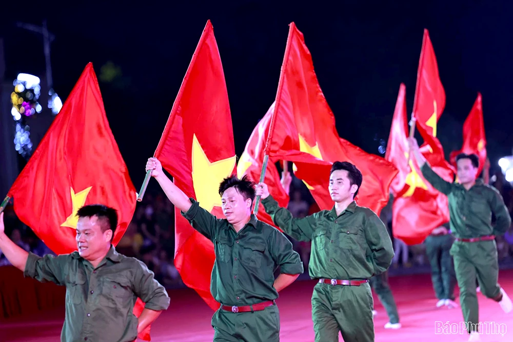 Phú Thọ rộn ràng đêm Quốc Khánh