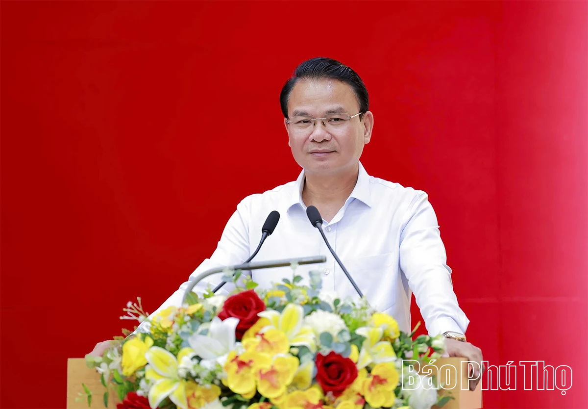 Gặp mặt, chia tay đồng chí Nguyễn Phi Long - Nguyên Phó Bí thư Thường trực Tỉnh ủy chuyển công tác