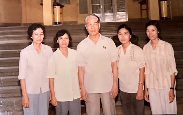 Tận tụy cống hiến cho sự nghiệp phát triển Văn phòng Chính phủ - Ảnh 2.