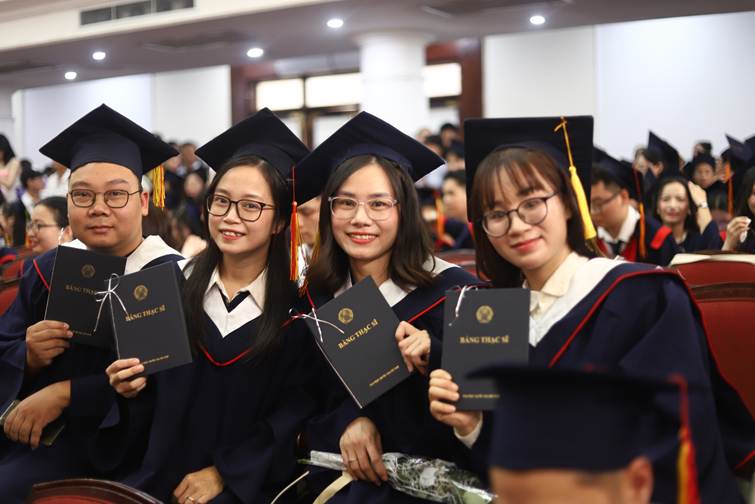 Thêm gần 400 nhân lực y tế chất lượng cao phục vụ chăm sóc sức khoẻ nhân dân- Ảnh 6.