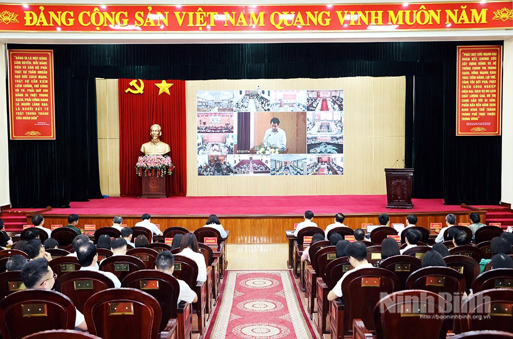 Quang cảnh hội nghị tại điểm cầu tỉnh Ninh Bình.