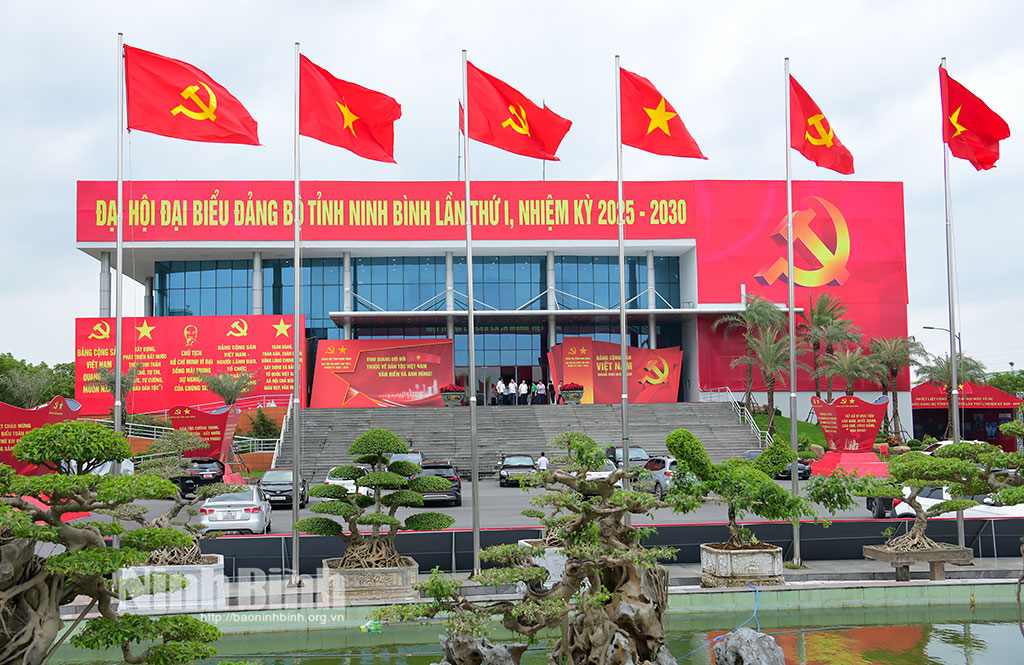 Không khí phấn khởi và tràn đầy niềm tin hướng về Đại hội đại biểu Đảng bộ tỉnh Ninh Bình lần thứ I, nhiệm kỳ 2025-2030. Ảnh: Trường Giang