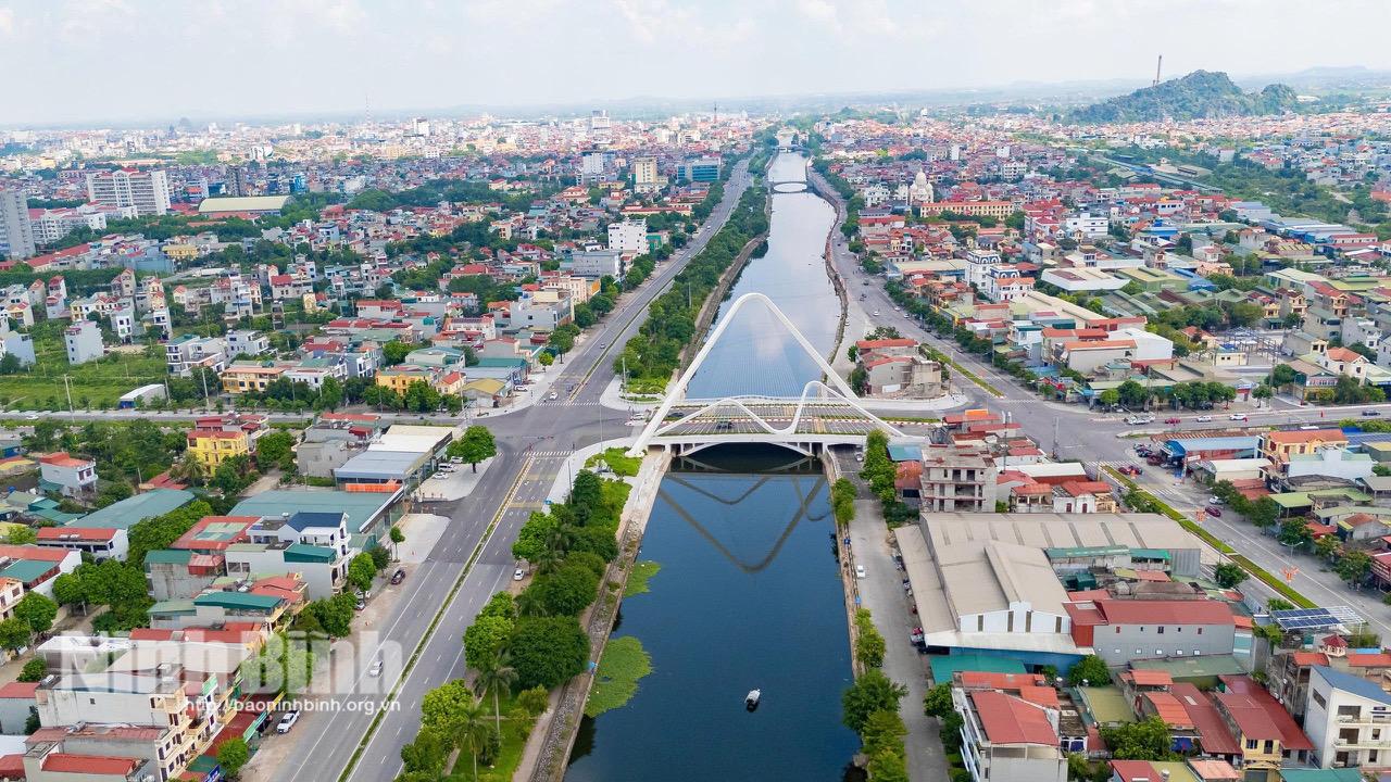 Diện mạo đô thị phường Hoa Lư ngày càng khang trang, hiện đại. Ảnh: Ngọc Linh