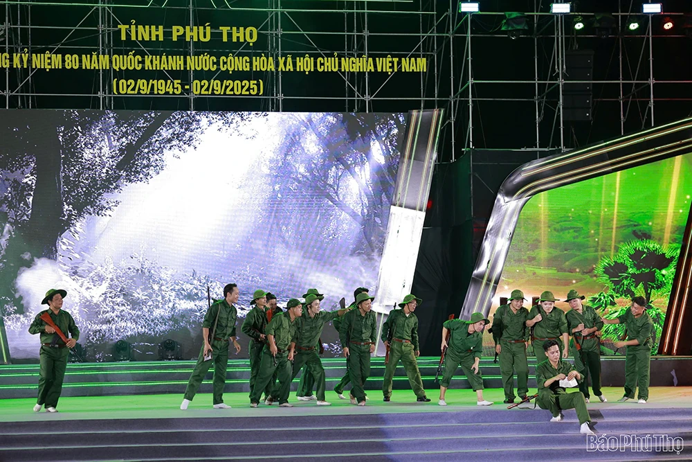 Phú Thọ rộn ràng đêm Quốc Khánh