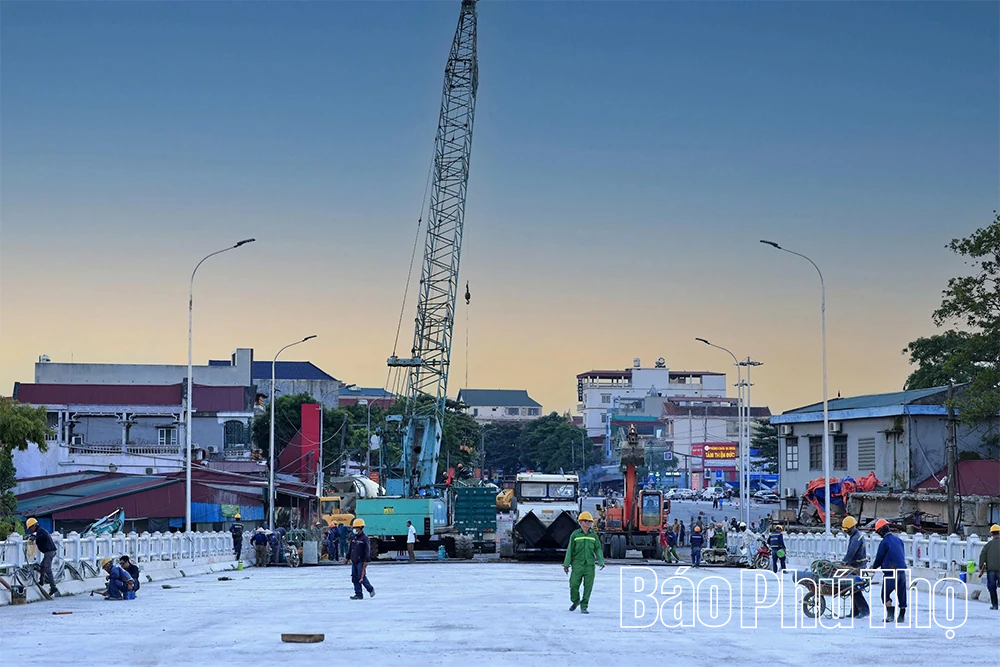 “Đếm ngược” về ngày thông xe cầu Phong Châu